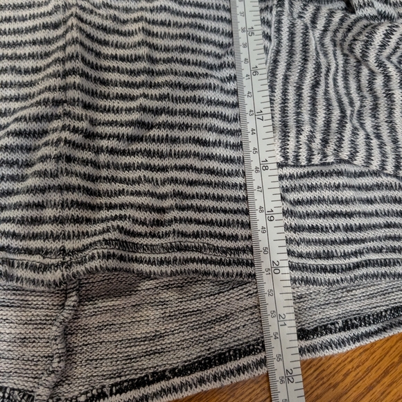 Knit Long Sleeve Striped Top S (T12) - Picture 8 of 13